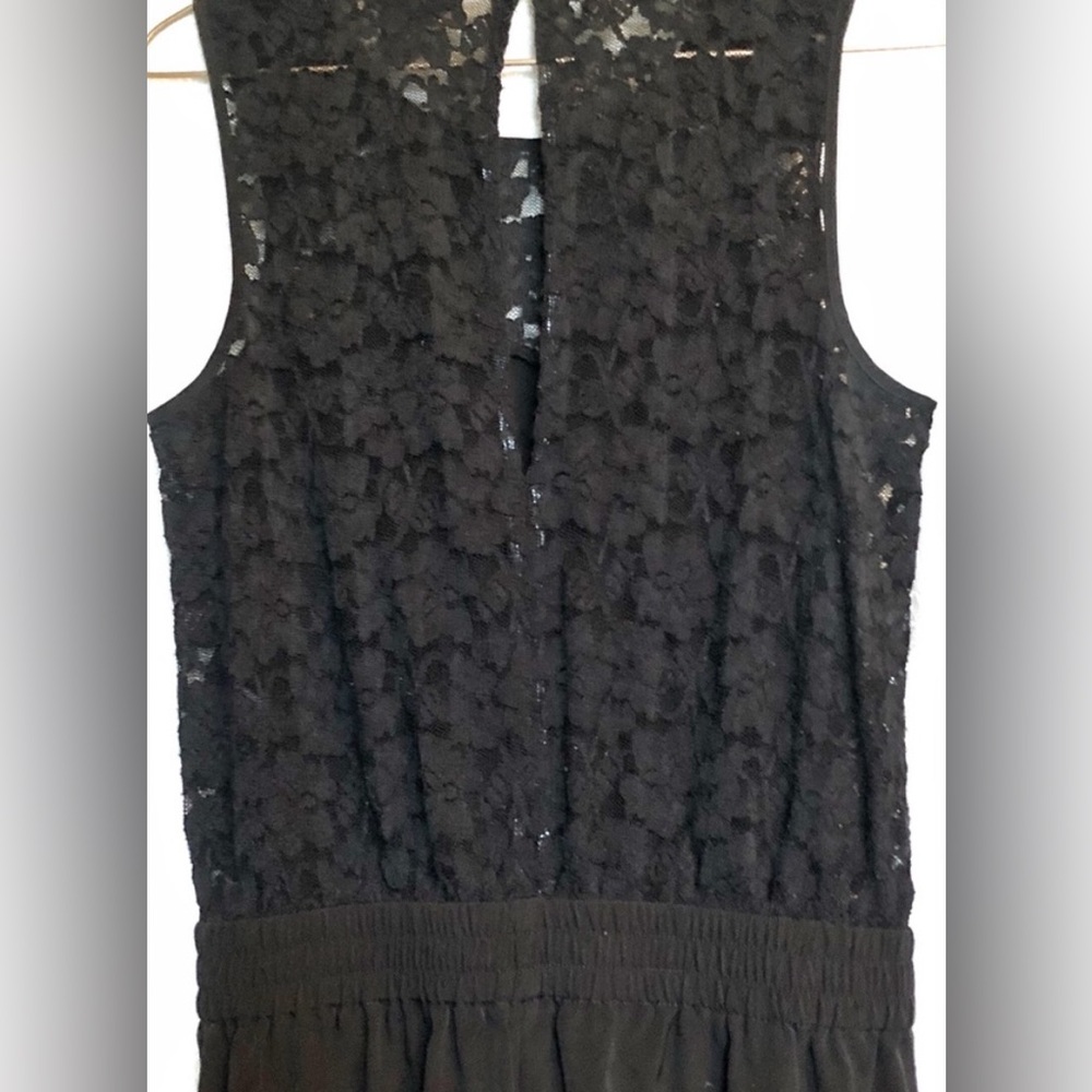 Express lace jumpsuit size 4 - Picture 5 of 5